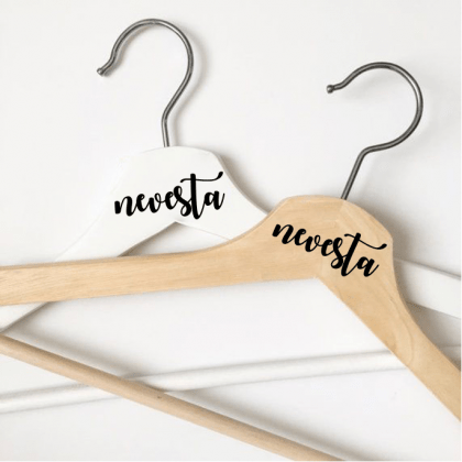 OBEŠALNIK NEVESTA - BEL - ČRN NAPIS